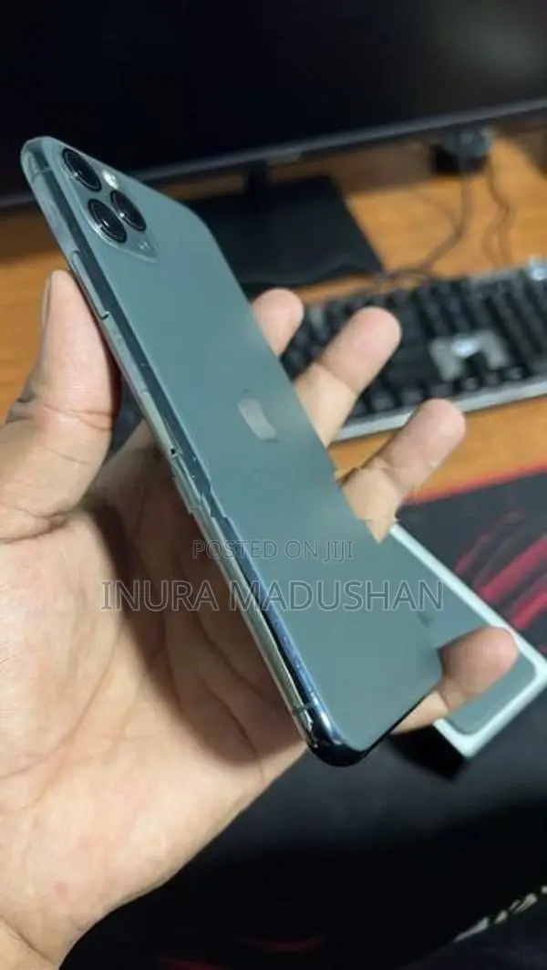 Apple iPhone 11 Pro Max (Used)