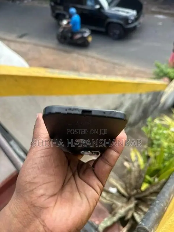 Apple iPhone 15 (Used)