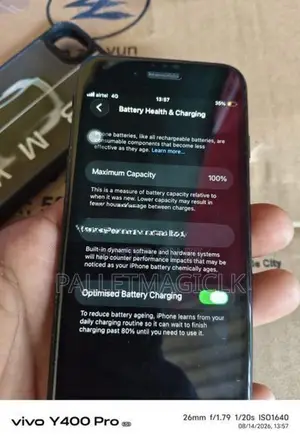 Apple iPhone SE 2 (Used)
