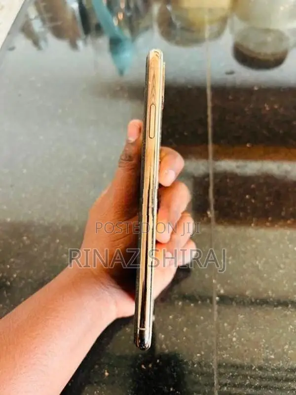 Apple iPhone XS Max (Used)