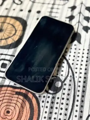 Apple iPhone 13 (Used)