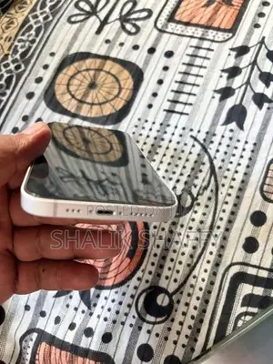 Apple iPhone 13 (Used)