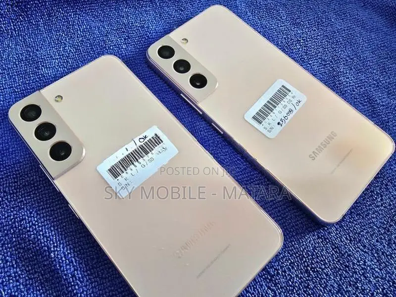Samsung Galaxy S22 256GB (Used)