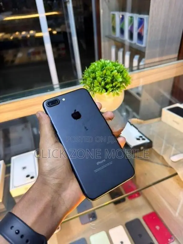 Apple iPhone 7 Plus 128GB (Used)