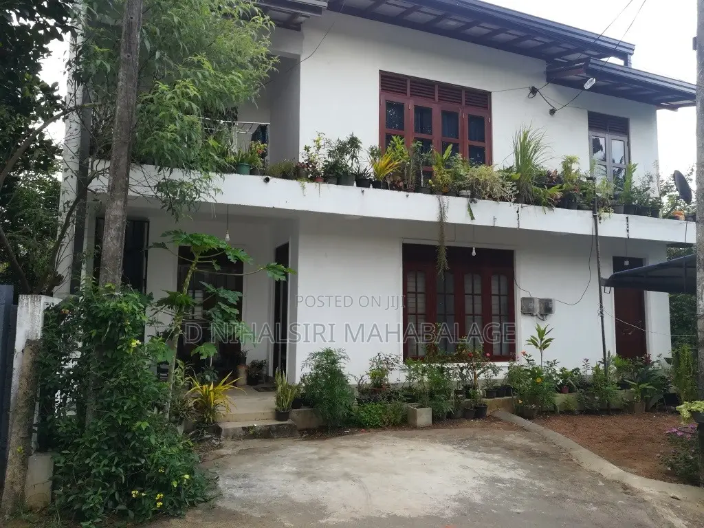 6bdrm House in Piliyandala for sale