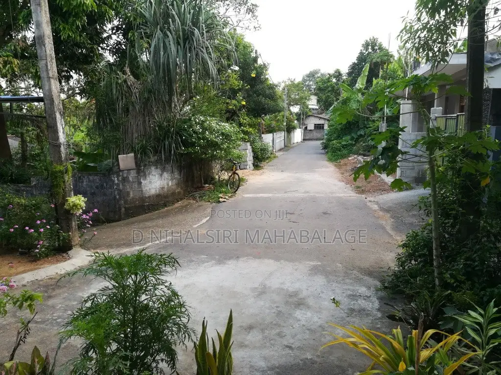 6bdrm House in Piliyandala for sale
