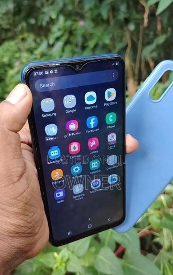 Samsung Galaxy M10 2GB 16GB (Used)