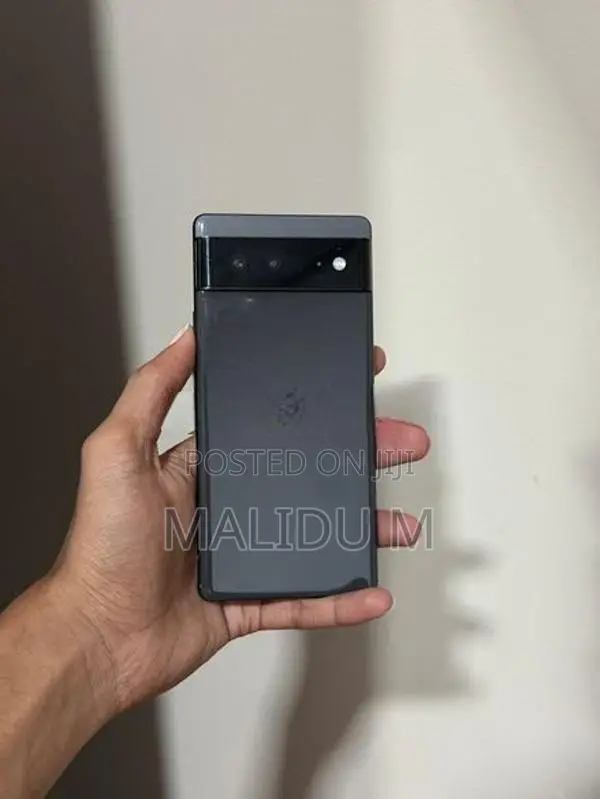 Google Pixel 6 12GB / 256GB (Used)