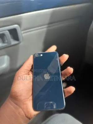 Apple iPhone SE 3 (Used)