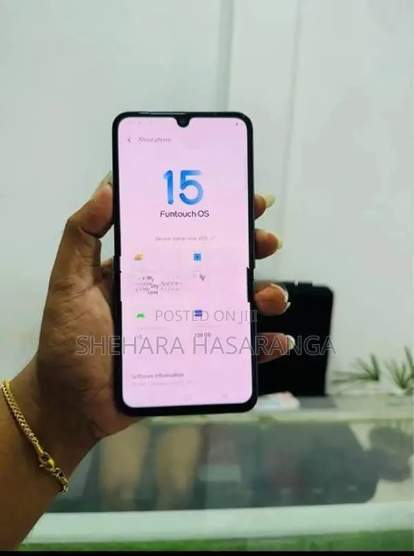 Vivo V25 (Used)