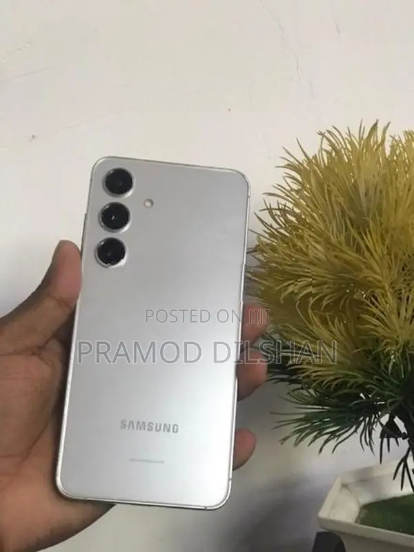 Samsung Galaxy S24 (Used)