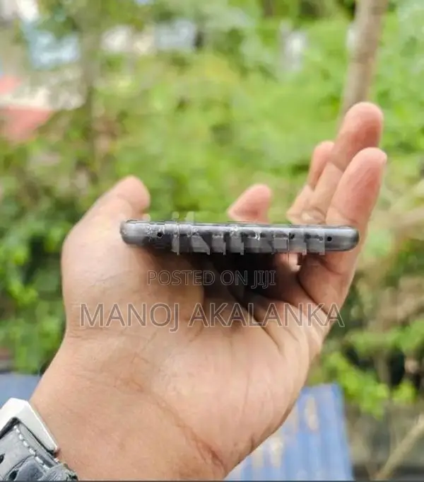 Apple iPhone 8 (Used)