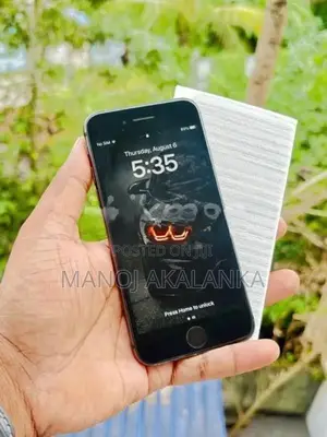 Apple iPhone 8 (Used)