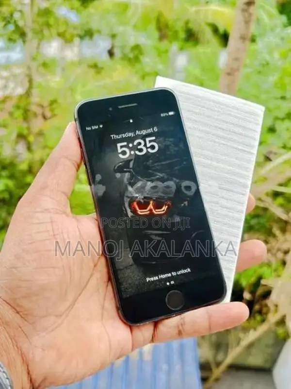 Apple iPhone 8 (Used)