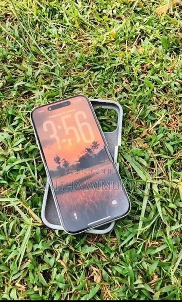 Apple iPhone 15 (Used)