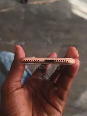 Apple iPhone 8 (Used)