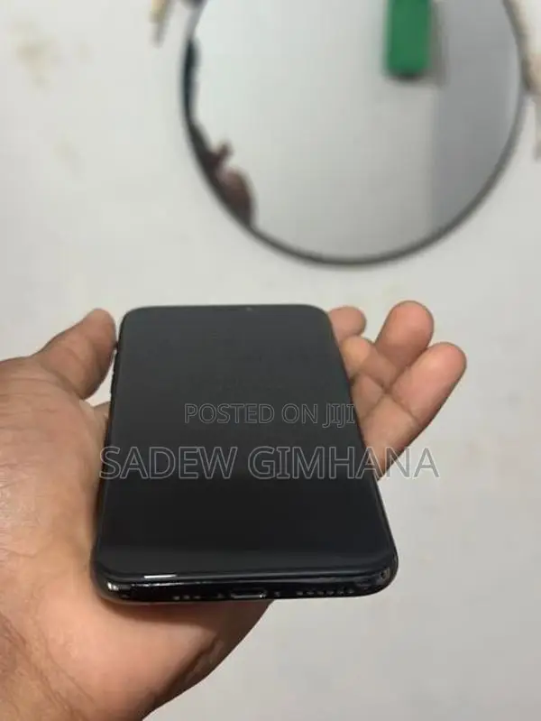 Apple iPhone XS 256GB (Used)