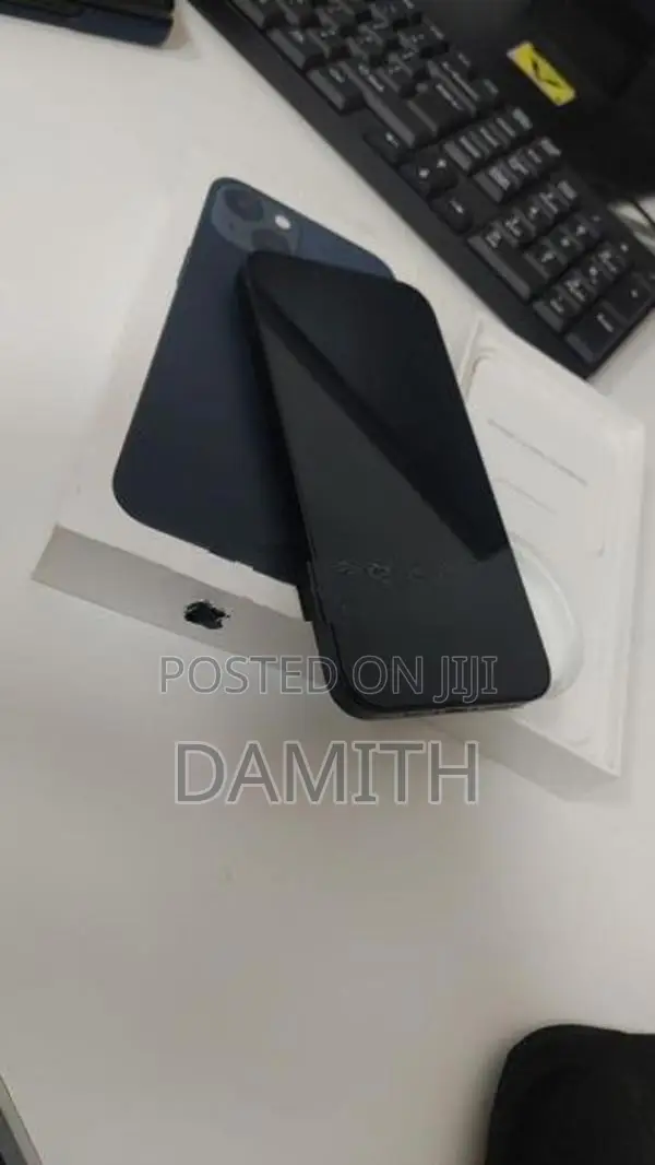Apple iPhone 13 (Used)