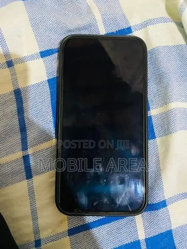 Apple iPhone 13 128GB (Used)