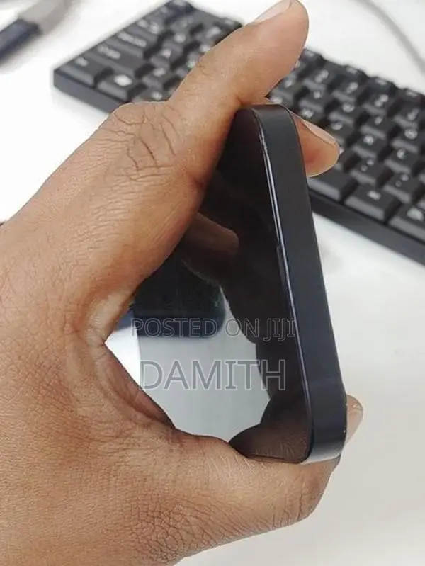 Apple iPhone 13 (Used)