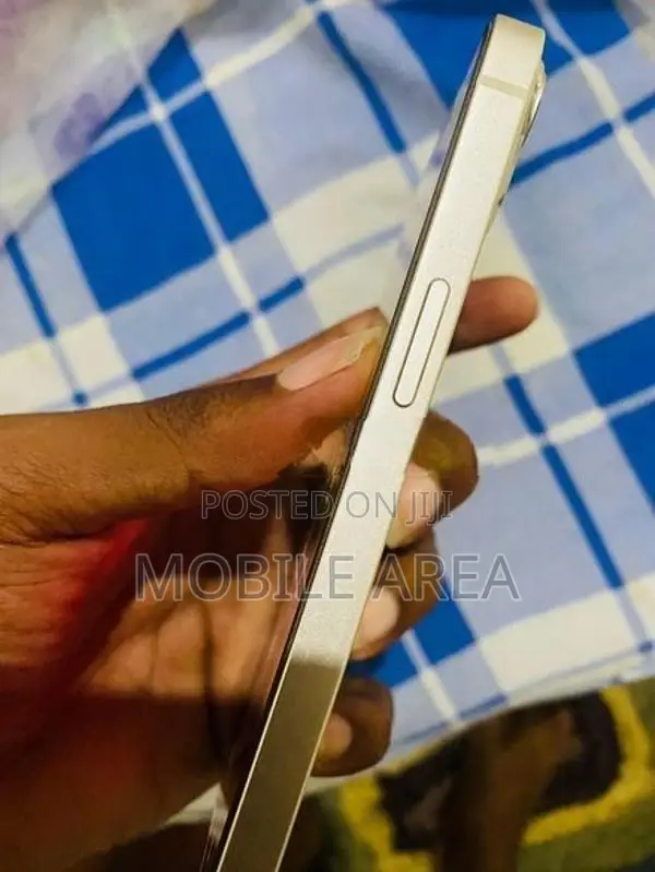 Apple iPhone 13 128GB (Used)