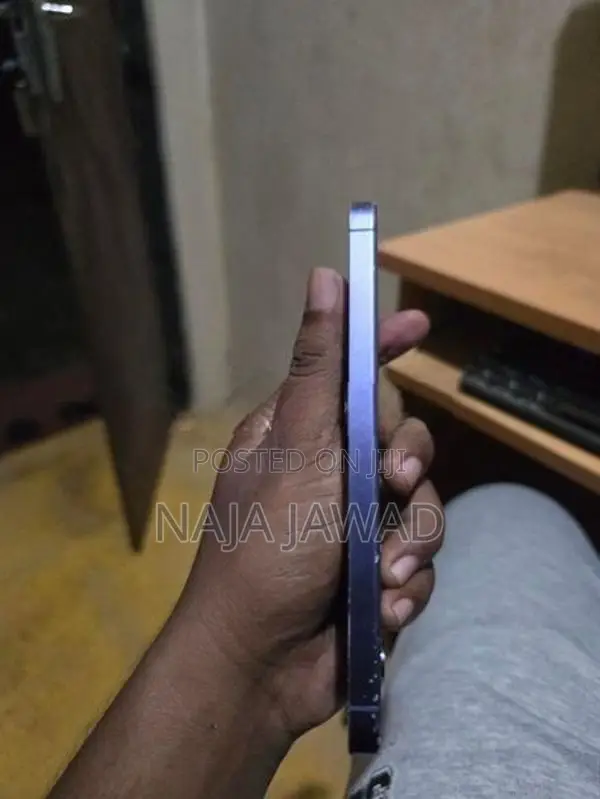 Samsung Galaxy S24 Purple (Used)