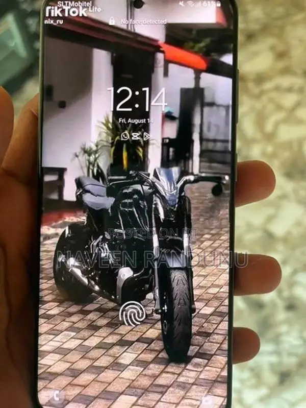 Samsung Galaxy S20 (Used)