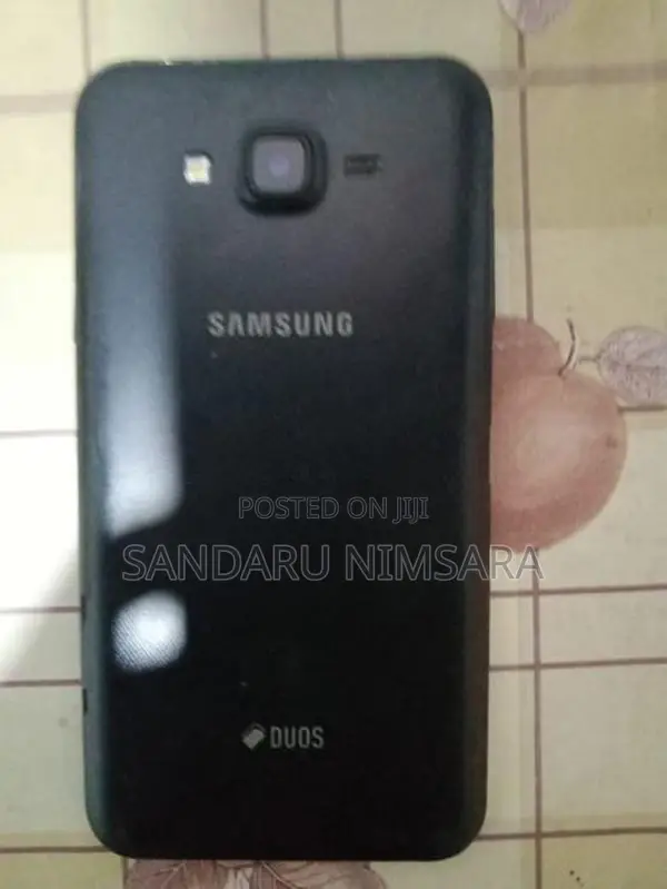 Samsung Galaxy J7 (Used)