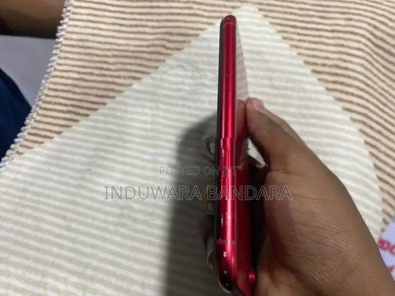 Apple iPhone XR (Used)