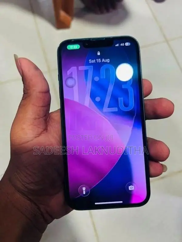 Apple iPhone 13 (Used)