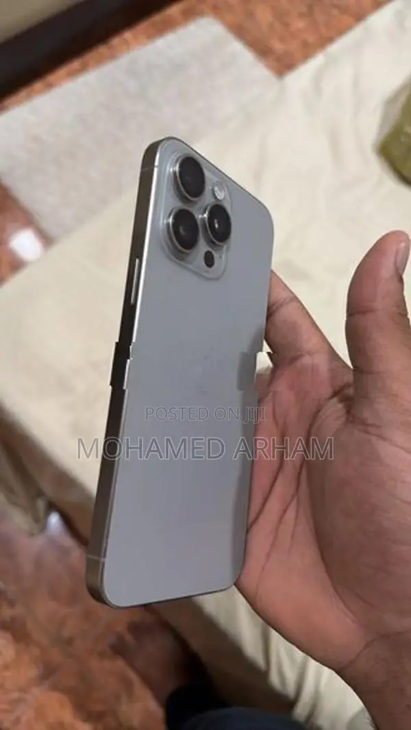 Apple iPhone 15 Pro Max (Used)