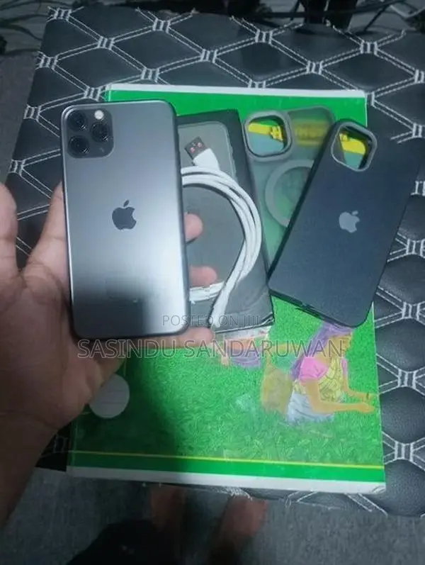 Apple iPhone 11 Pro (Used)