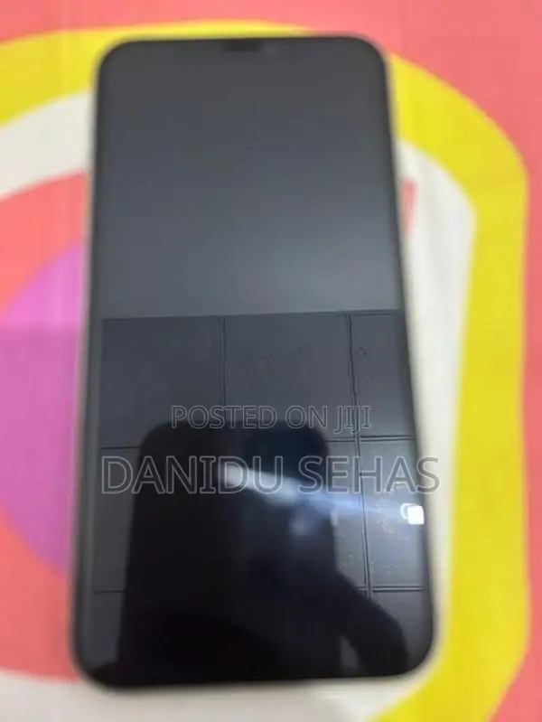 Apple iPhone 11 (Used)