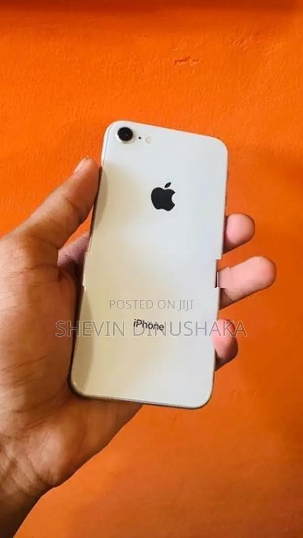 Apple iPhone 8 (Used)