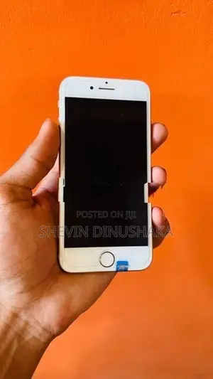 Apple iPhone 8 (Used)
