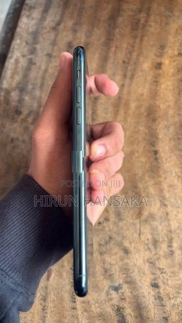 Apple iPhone 11 Pro Max (Used)