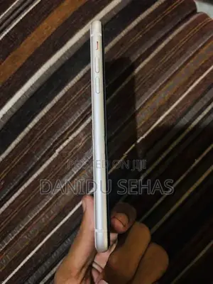 Apple iPhone 11 (Used)
