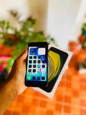 Apple iPhone SE 2 (Used)