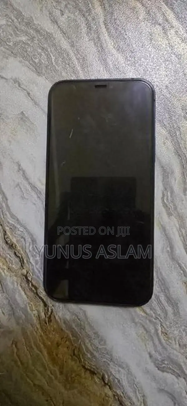 Apple iPhone 12 CH/A (Used)
