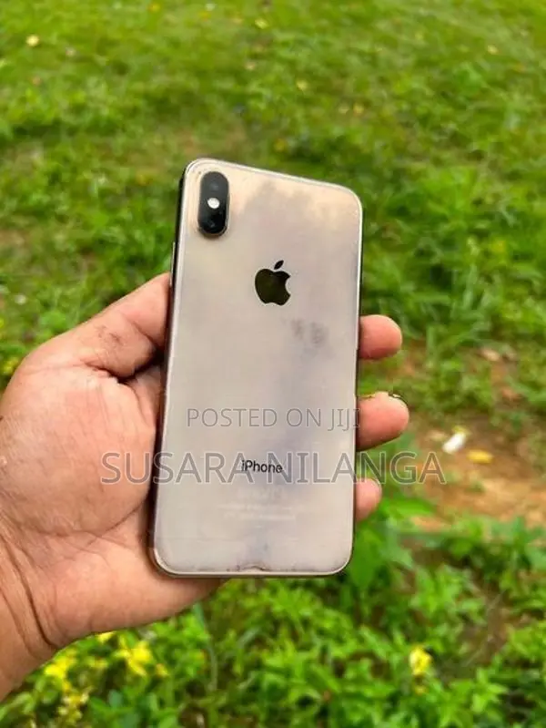 Apple iPhone XS (Used)