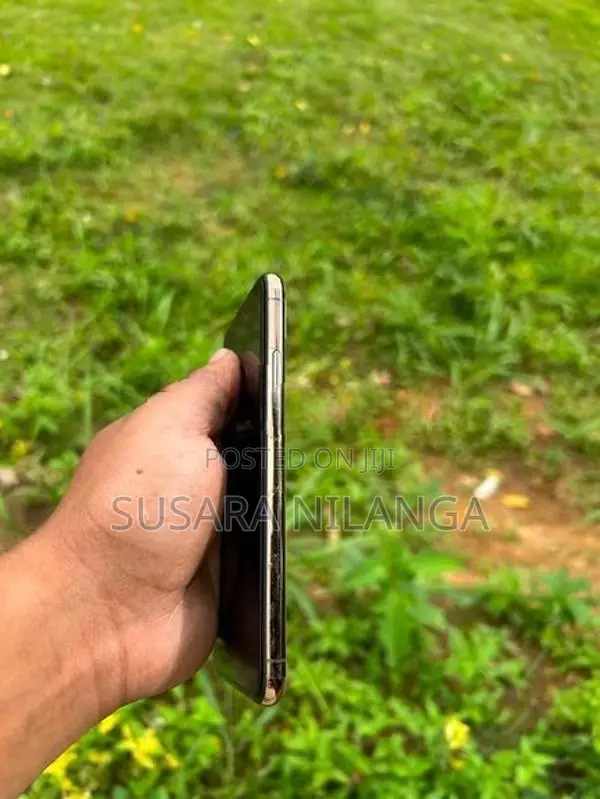 Apple iPhone XS (Used)