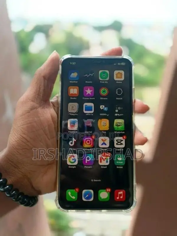 Apple iPhone XS Max (Used)