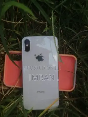 Apple iPhone XS (Used)