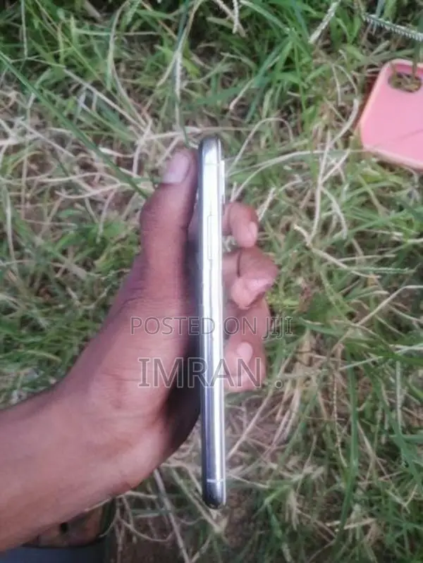 Apple iPhone XS (Used)