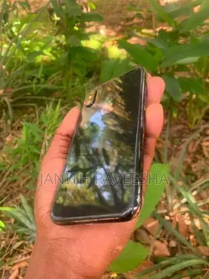 Apple iPhone XS (Used)