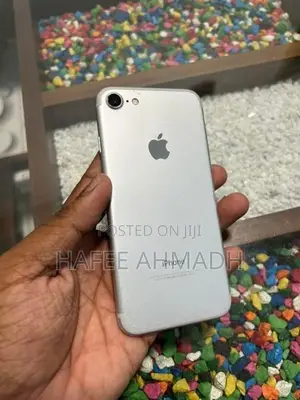 Apple iPhone 7 (Used)