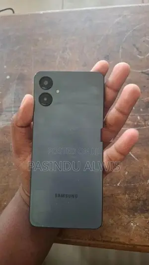 Samsung Galaxy A06 (Used)