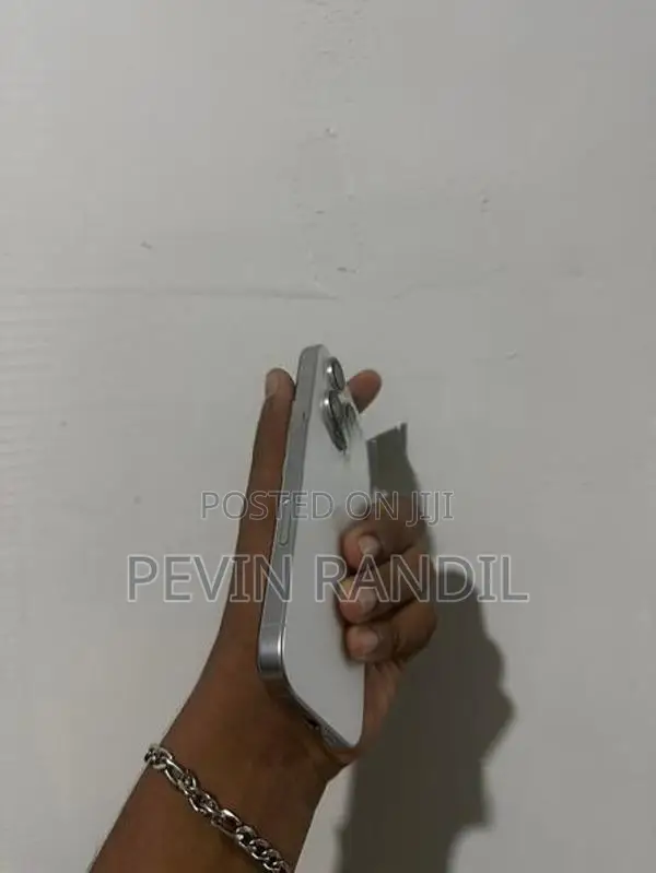 Apple iPhone 16 Pro (Used)