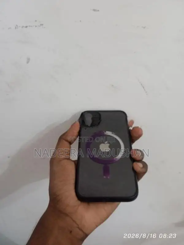Apple iPhone 11 128GB (Used)