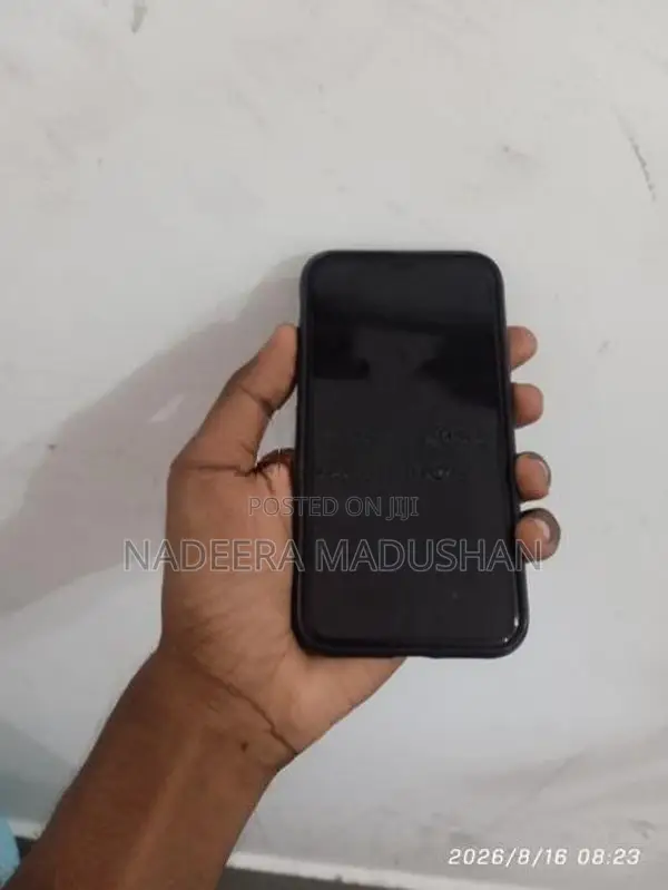 Apple iPhone 11 128GB (Used)